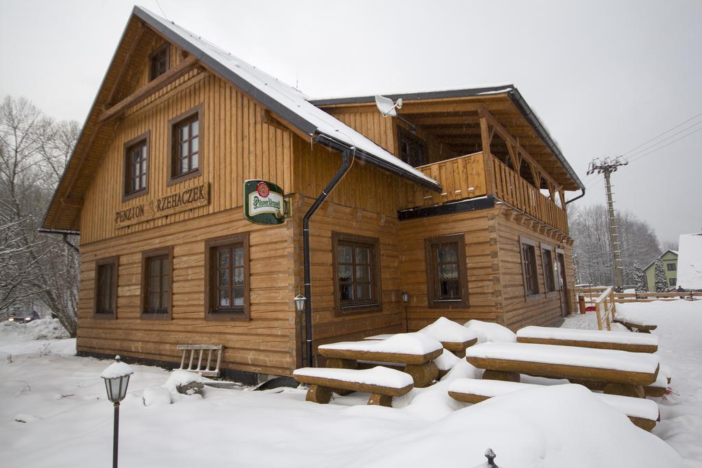 Penzion Rzehaczek Dolní Lomná Exterior foto